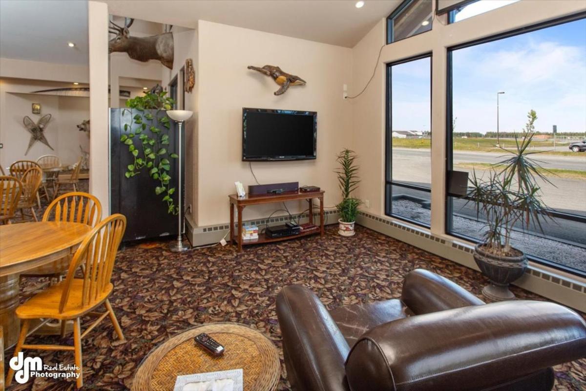 Kenai Airport Hotel Exterior photo